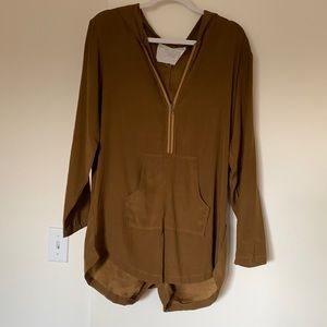 Acacia Resort 95% Silk Paloma Hooded Romper Khaki - Beach Babe sz Small